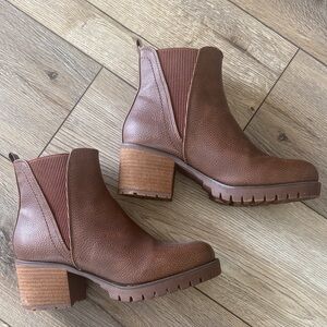 MIA brown booties size 8